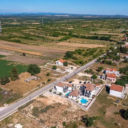 Dalmatinac & Dalmatinka Villa